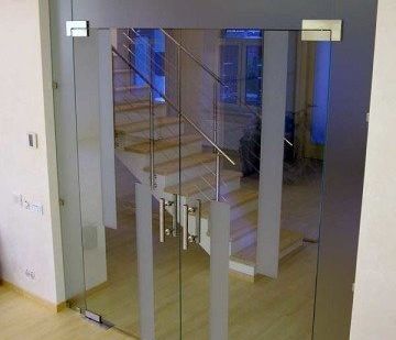 фото Двери из закаленного стекла
