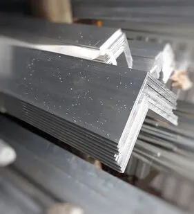 фото Алюминиевый уголок АД31Т 25*25*1,5мм (3м)