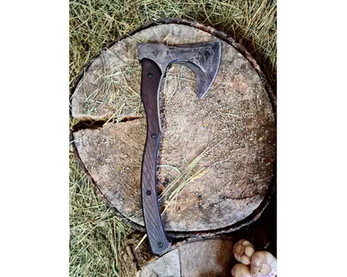 фото Топор «Варяг» в чехле