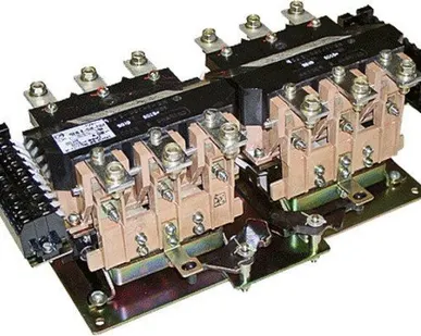 фото Контактор вакуумный КВ-1-400-3Р-В3 (реверсивный)
в