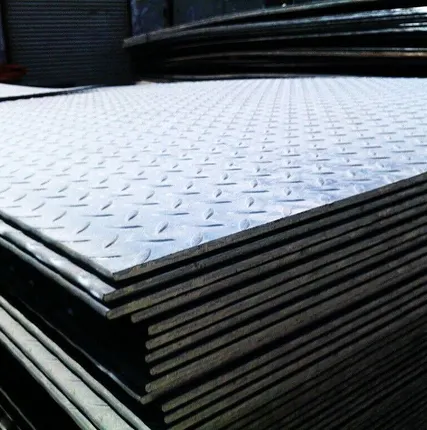 Фото №0 Лист рифлёный 3 мм ст3сп чечевица