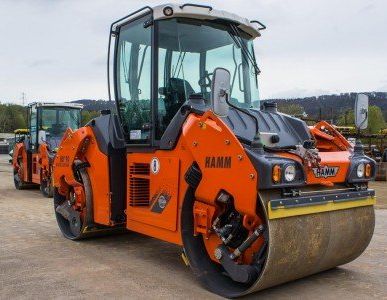 фото Готовый к работе каток BOMAG BW 161 AD-4