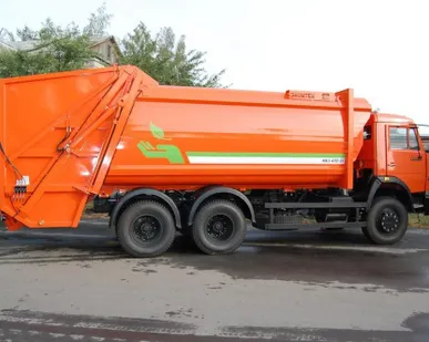 фото Мусоровозы с задней загрузкой МКЗ-44404 на шасси КАМАЗ-65111-3960-42
в