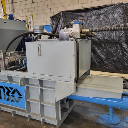 Фото №0 Горизонтальный пресс для мешков, банок, пленки