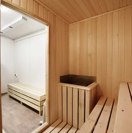 Фото №0 вагон-дом на прицеп-шасси сауна-душевая