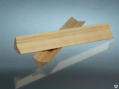 Фото №0 Плинтус потолочно - стеновой лиственница