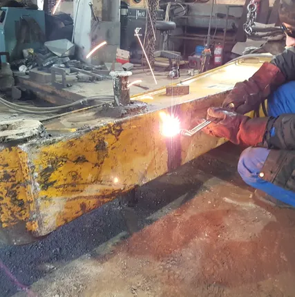 Фото №0 Ремонт стрел экскаваторных