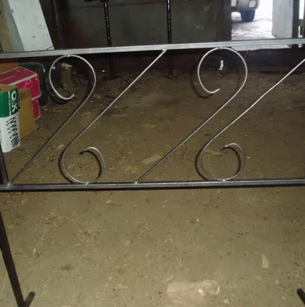 Фото №0 Изготовление оградки на могилу 420мм.  Запятые - прутковая