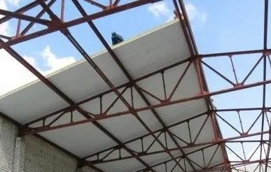 фото Монтаж кровельных сэндвич панелей