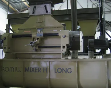 фото Вальцовая плющилка ROmiLL M900