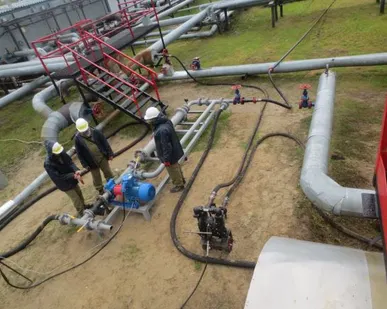 фото Нефтешлам Возврат в рецикл нефтеотходов, отказ от закапывания сырья в землю, производим оборудование