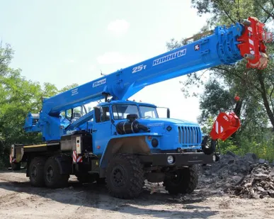 фото Автокран КЛИНЦЫ КС-55713-3К-4 на шасси УРАЛ 5557И (25 тн.)
в