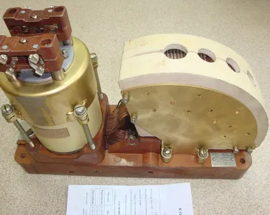 фото Контактор КМ2146-48 ОМ4 220В