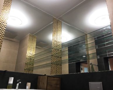 фото Зеркала на заказ. Нарезка, обработка, доставка, монтаж.