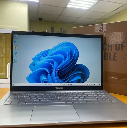 Фото №0 15.6" Ноутбук asus X515EA i5-1135G7/ 8GB / SSD 256