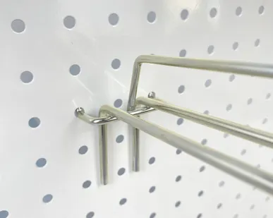 фото Крючок на перфорацию двойной с ценникодержателем L=150мм, d=5мм, шаг 50мм, цинк