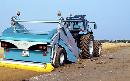 Фото №0 Техника для механизированной уборки пляжей Beach Tech 2800