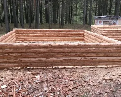 фото Сруб бани в лапу 6 на 4 м, высота 2,3 м ель