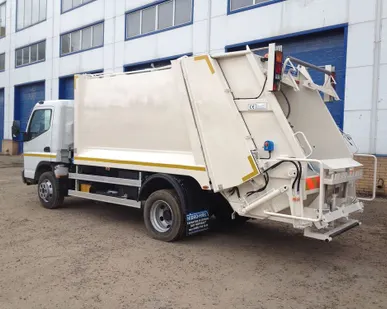 фото Мусоровоз