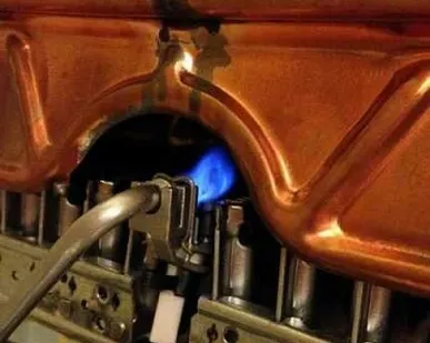 фото ГАЗОВАЯ КОЛОНКА (МЕДНАЯ)