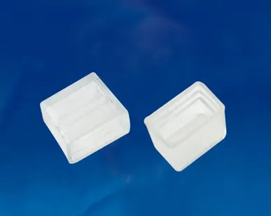 фото Изолирующий зажим (заглушка) UCW-N22 CLEAR 025 POLYBAG Изолирующий зажим (заглушка) для светодиодных лент Светодиодная лента Неон ULS-N22 RGB NEON 220В, 8x16мм. Цвет прозрачный, 25 штук в пакете. TM Uniel.