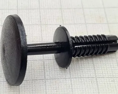 фото Клипсы автомобильные