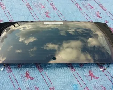 фото Заднее стекло Toyota Land Cruiser 200 (оригинал)