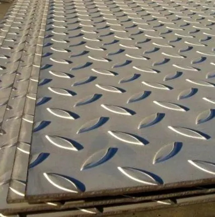 Фото №0 Лист рифленый 10х1500х6000 чечевица 3ПС/СП