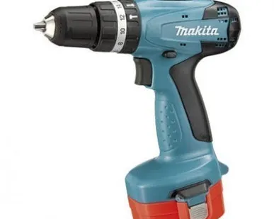 фото Аккумуляторная ударная дрель-шуруповерт Makita 8281 DWAE