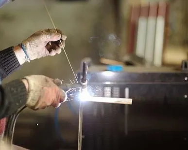 фото Сварка черных металлов аргоном