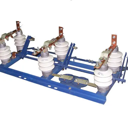 Фото №0 Разъединитель РЛНД-1-10-400 У1 (3-х пол.) с прив. ПРНЗ-10 Электрофарфор ЦБ-00004051