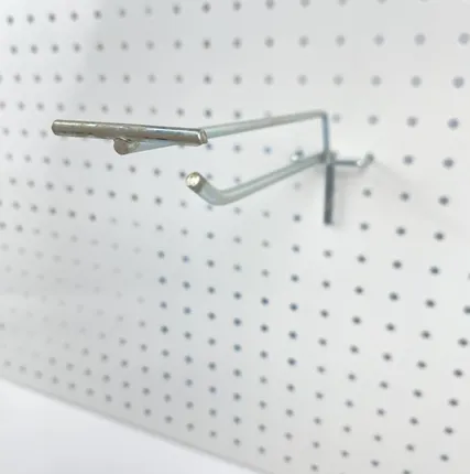 Фото №0 Крючок на перфорацию одинарный с ценникодержателем L=200мм, d=5мм, шаг 50мм, цинк