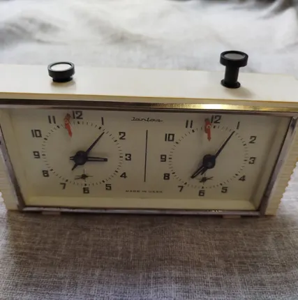 Фото №0 Часы шахматные гроссмейстерские. Янтарь СССР .