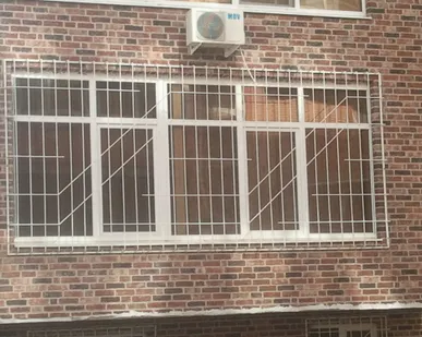 фото Решетки оконные и балконные
