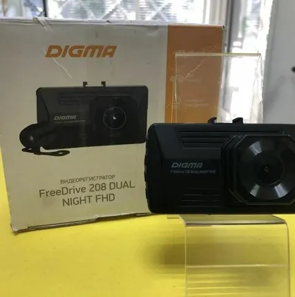 Фото №0 Видеорегистратор Digma FreeDrive 208 Dual Night