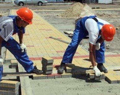 фото Укладка тротуарной плитки