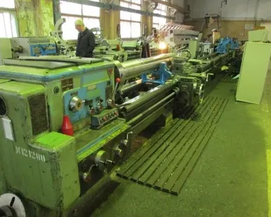 фото токарно-винторезный РТ2503 Б/У в Санкт-Петербурге