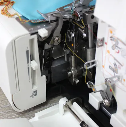 Фото №0 Оверлок Aurora 640D