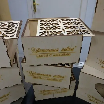 Фото №0 Деревянная коробка для бутылок