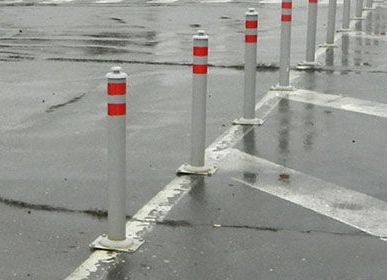 фото Установка парковочных столбиков