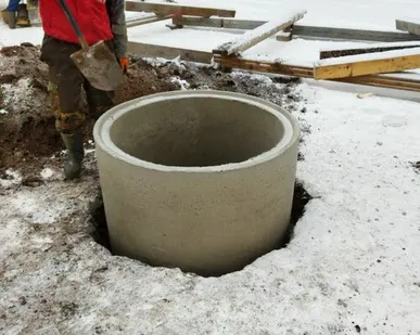 фото Ручная чистка колодца