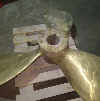 Фото №0 2.Винт гребной (Ч 250 427 ……) 3-х лопастной