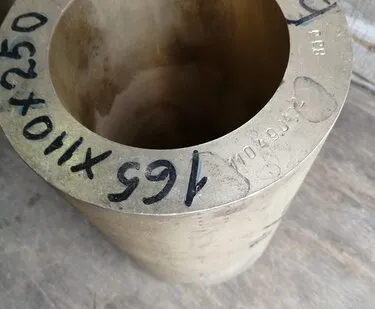 фото Втулка 165х110х250 мм, бронзовая БрАЖМц 10-3-2