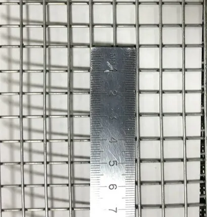 Фото №0 Сетка сварная 10х10х1,2 (1х15) оц. П.М.