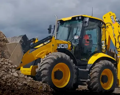 фото Аренда Экскаваторов-погрузчиков  в Санкт-Петербурге