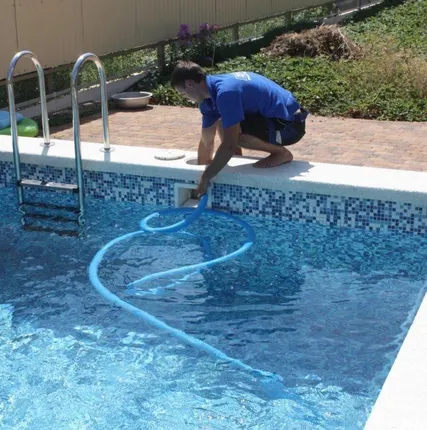 Фото №0 Чистка бассейнов