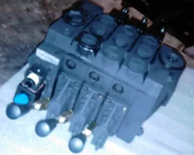 фото Гидрораспределитель Sauer Danfoss PVG 100 11004240 Промтрактор Т11 Чебоксар