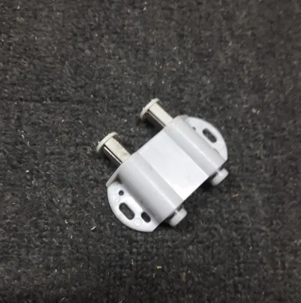 Фото №0 Магнитный держ. для 2-х стекл. фасада, белый