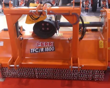фото Измельчитель древесины на трактор FERRI TFC-DT/F