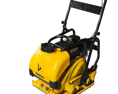 фото Бензиновая виброплита Vektor VPG-100C,двигател HONDA GX160 с баком для воды